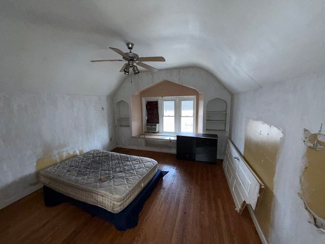 9307 S Loomis Street, Chicago, IL 60620