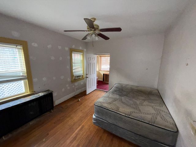 9307 S Loomis Street, Chicago, IL 60620