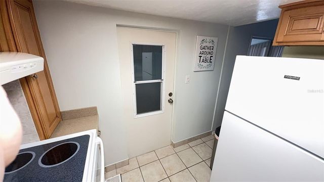 4851 W GANDY BOULEVARD B11L38, Tampa, FL 33611