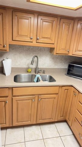 4851 W GANDY BOULEVARD B11L38, Tampa, FL 33611