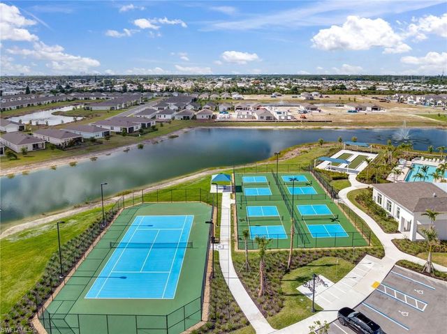 16711 Elkhorn Coral DR, North Fort Myers, FL 33903