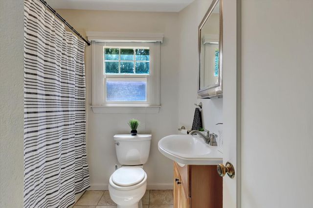 13207 Ridge Rd, Grass Valley, CA 95945