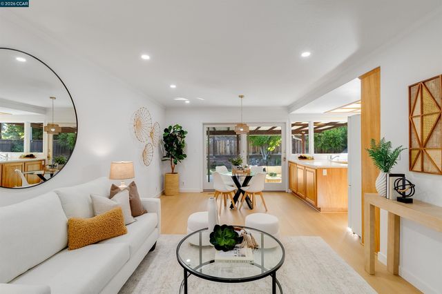 871 Litwin Dr, Concord, CA 94518