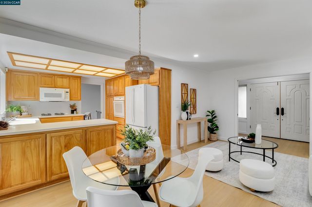 871 Litwin Dr, Concord, CA 94518