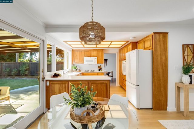 871 Litwin Dr, Concord, CA 94518