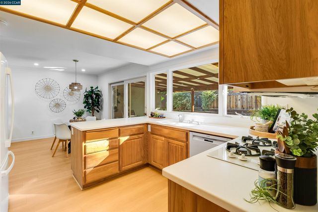 871 Litwin Dr, Concord, CA 94518