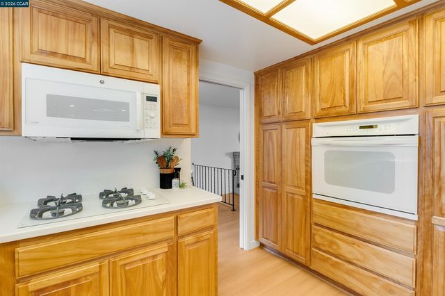 871 Litwin Dr, Concord, CA 94518
