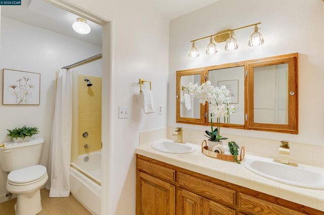 871 Litwin Dr, Concord, CA 94518