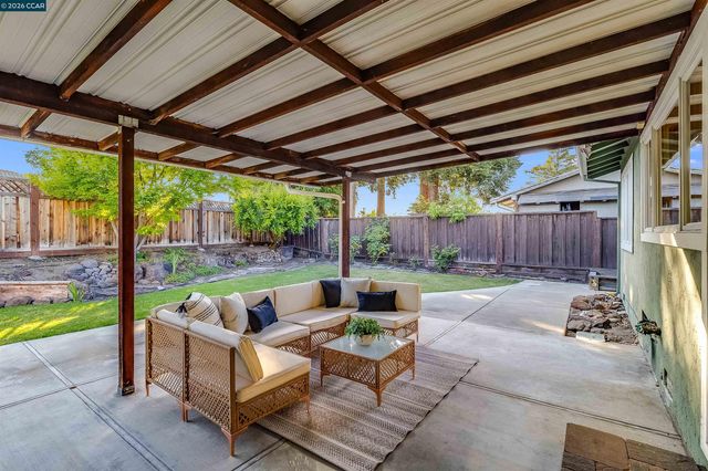 871 Litwin Dr, Concord, CA 94518