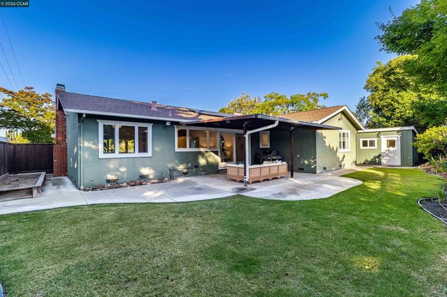 871 Litwin Dr, Concord, CA 94518
