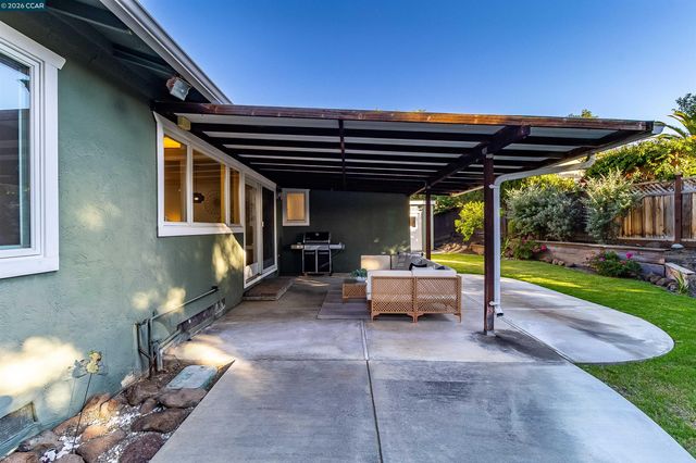 871 Litwin Dr, Concord, CA 94518