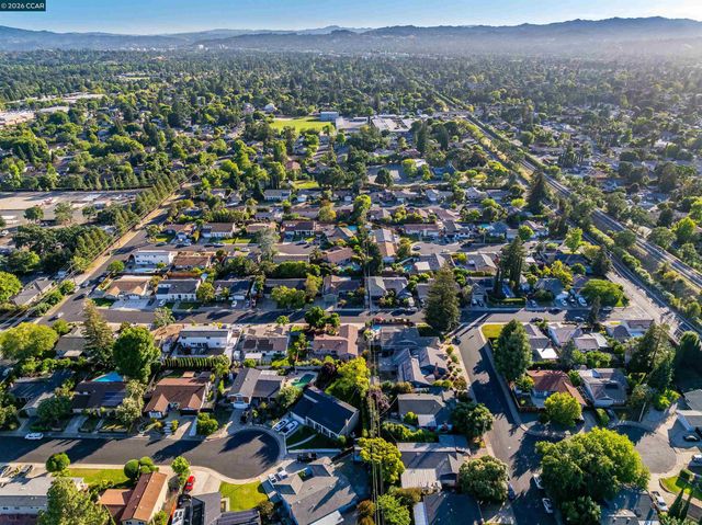 871 Litwin Dr, Concord, CA 94518