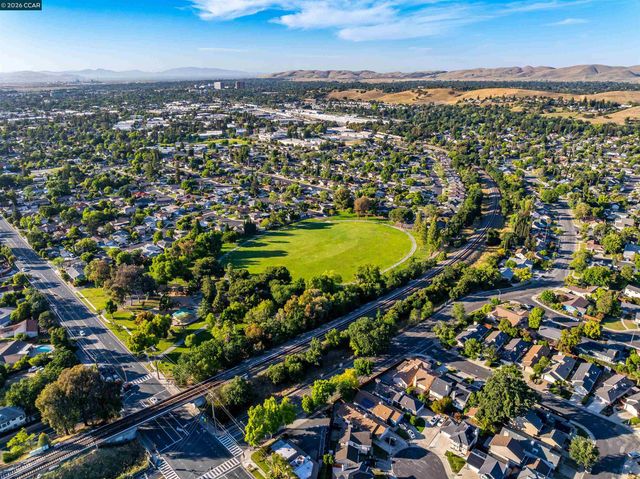871 Litwin Dr, Concord, CA 94518