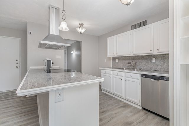 5513 Rearn Drive, The Colony, TX 75056