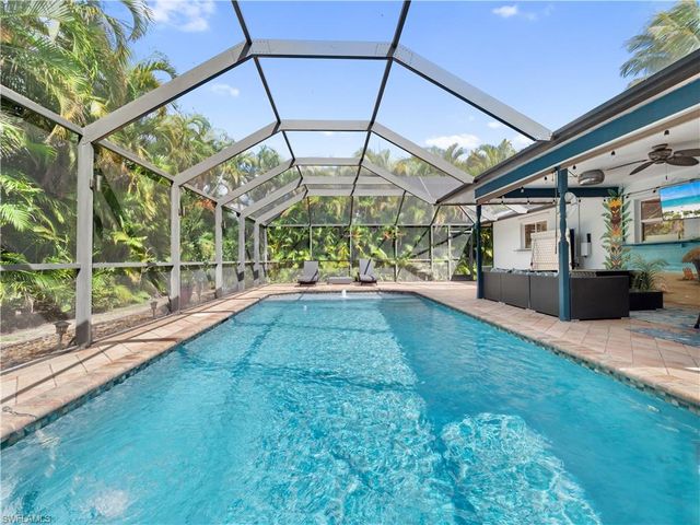 2138 SW 12th PL, Cape Coral, FL 33991