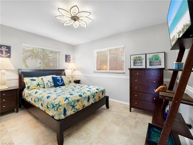 2138 SW 12th PL, Cape Coral, FL 33991