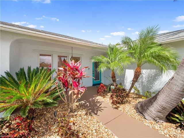 2138 SW 12th PL, Cape Coral, FL 33991