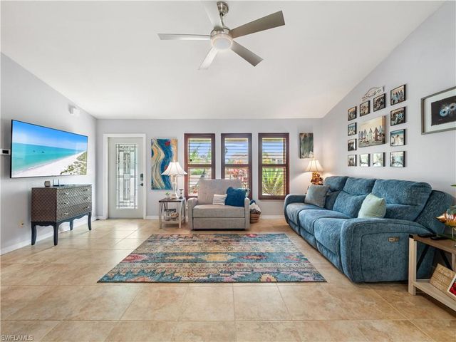 2138 SW 12th PL, Cape Coral, FL 33991