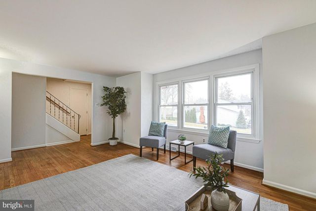 214 DARWIN DR, Newark, DE 19711