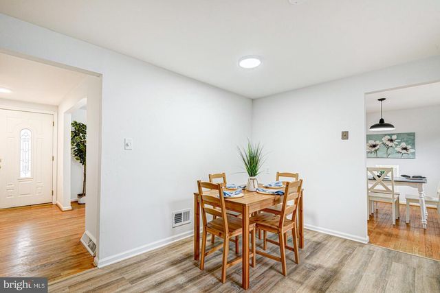 214 DARWIN DR, Newark, DE 19711