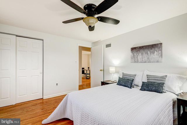 214 DARWIN DR, Newark, DE 19711