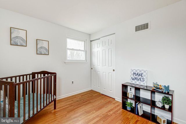 214 DARWIN DR, Newark, DE 19711