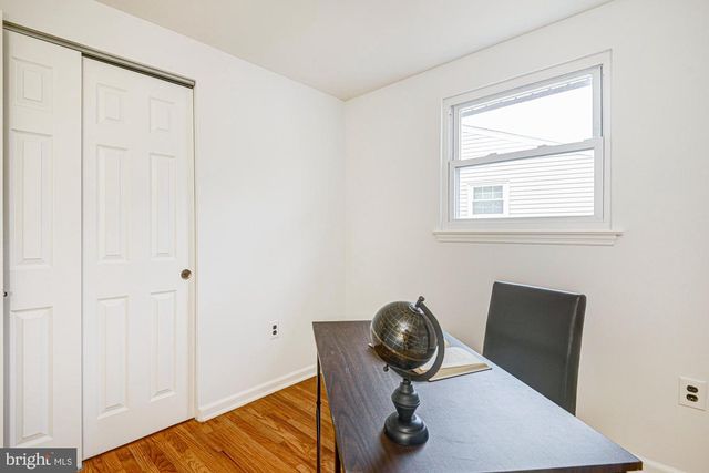 214 DARWIN DR, Newark, DE 19711