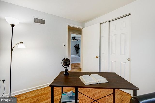 214 DARWIN DR, Newark, DE 19711