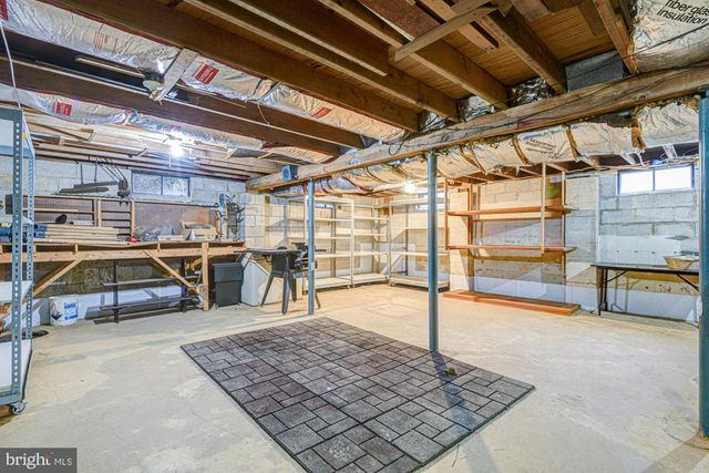 214 DARWIN DR, Newark, DE 19711