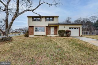 214 DARWIN DR, Newark, DE 19711
