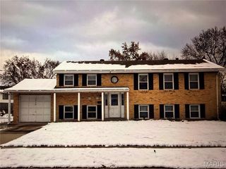 2250 Montagne Drive, Florissant, MO 63033