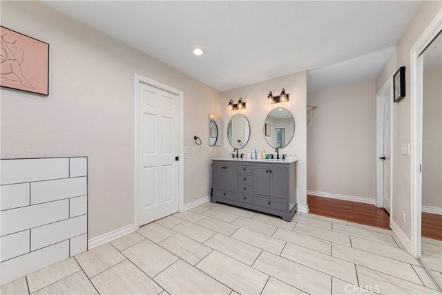 2257 West Avenue N8, Palmdale, CA 93551