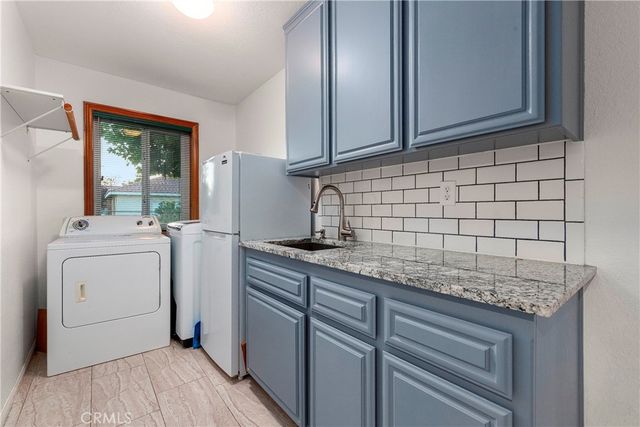 2257 West Avenue N8, Palmdale, CA 93551