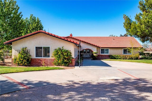 2257 West Avenue N8, Palmdale, CA 93551
