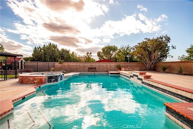 2257 West Avenue N8, Palmdale, CA 93551