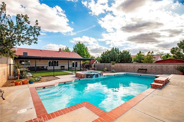 2257 West Avenue N8, Palmdale, CA 93551