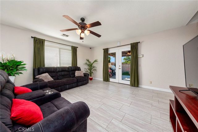 2257 West Avenue N8, Palmdale, CA 93551