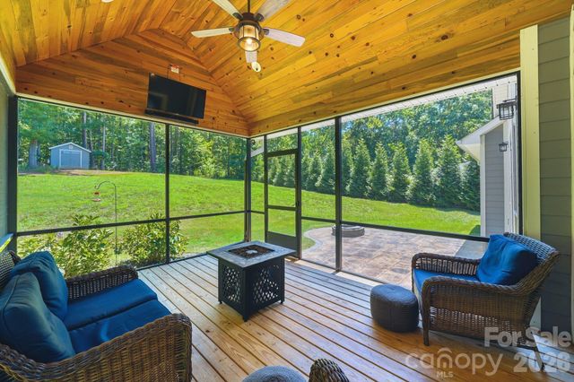4072 Barbrick Street, Sherrills Ford, NC 28673