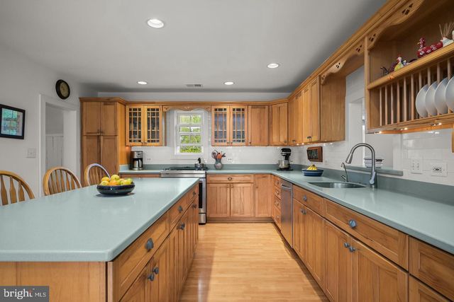 21901 NEW HAMPSHIRE AVE, Brookeville, MD 20833