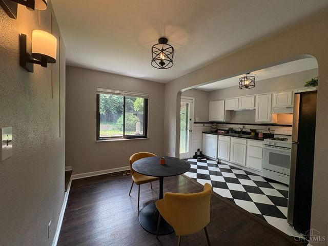 2925 Boudinot Avenue, Cincinnati, OH 45238