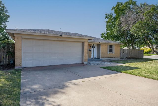637 Pinto Lane, Saginaw, TX 76179