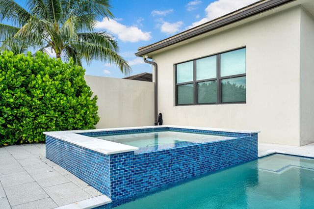 8816 Skyward Street, Boca Raton, FL 33496