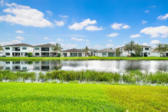 8816 Skyward Street, Boca Raton, FL 33496