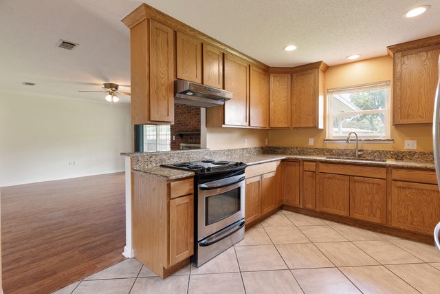 310 NW Jonquil Avenue, Fort Walton Beach, FL 32548