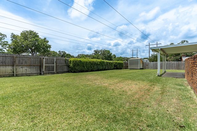 310 NW Jonquil Avenue, Fort Walton Beach, FL 32548