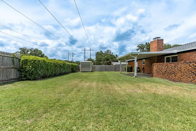 310 NW Jonquil Avenue, Fort Walton Beach, FL 32548