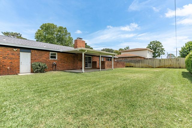 310 NW Jonquil Avenue, Fort Walton Beach, FL 32548