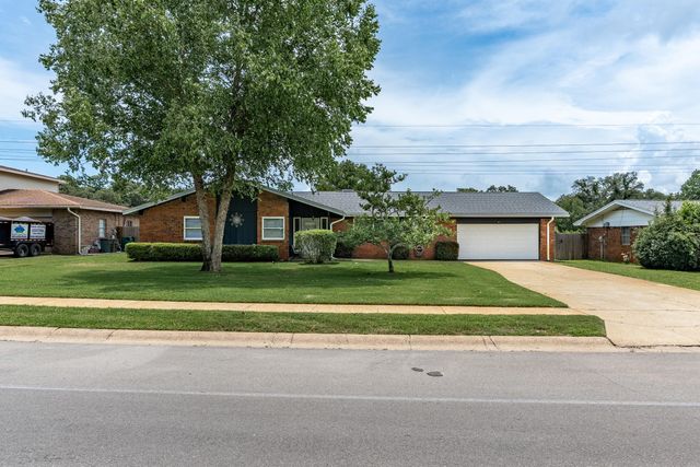 310 NW Jonquil Avenue, Fort Walton Beach, FL 32548