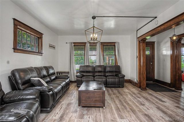 1623 10th Street, Niagara Falls, NY 14305