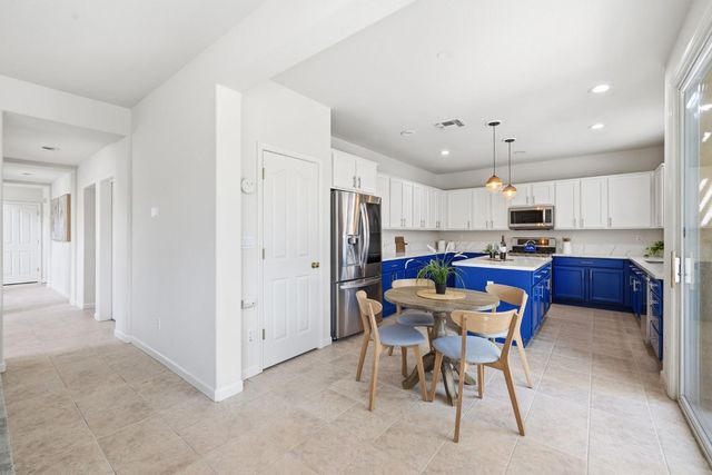 270 Belfont Cir, Sacramento, CA 95835